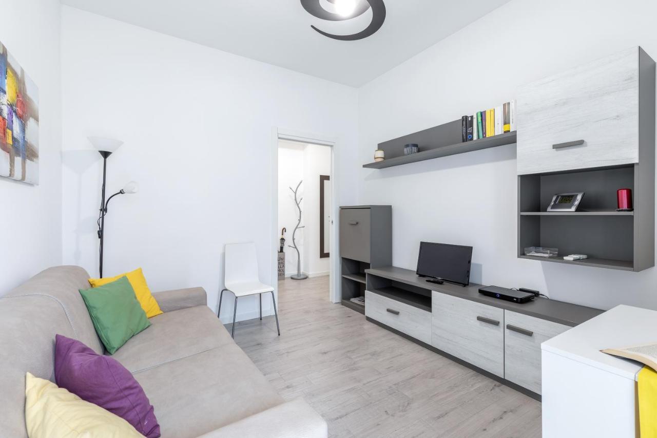 Piazza De Angeli M1 Comfortable Flat With Balcony Milano Eksteriør bilde